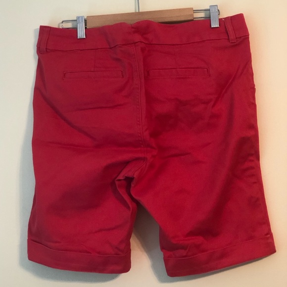 Red Torrid Bermuda shorts size 14 - Picture 2 of 4